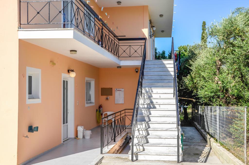 Olive Grove Apts Lithakia  Buitenkant foto