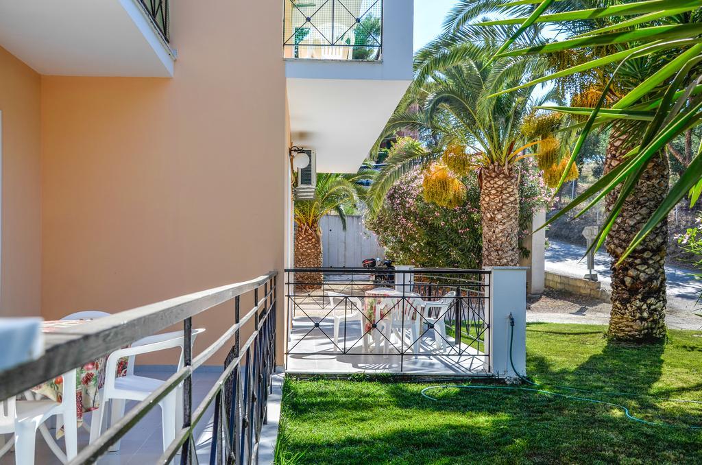 Olive Grove Apts Lithakia  Buitenkant foto