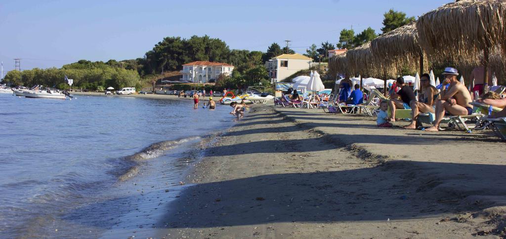 Olive Grove Apts Lithakia  Buitenkant foto